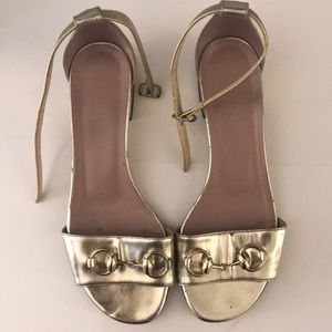 Gucci Sandals size 6 1/2 100% authentic